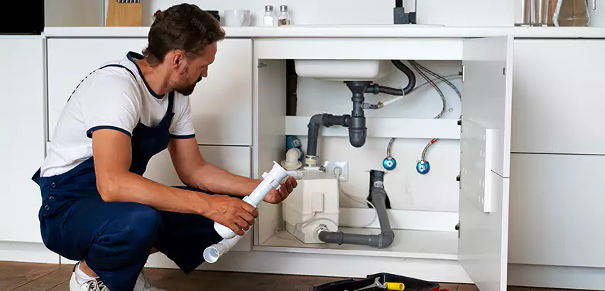 Plumbers for Frozen Pipes in Fuquay-Varina